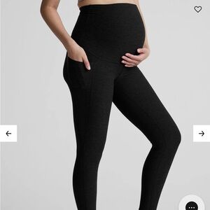 Beyond Yoga black maternity pocket Leggings